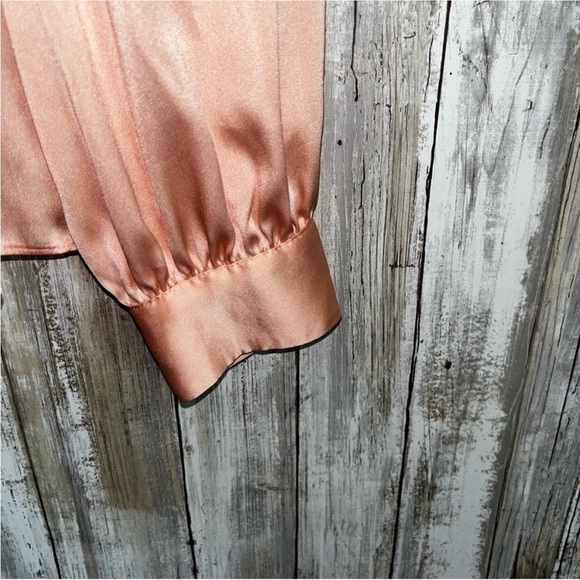 White House Black Market Peachy Pink Satin Blouse - Picture 3 of 6